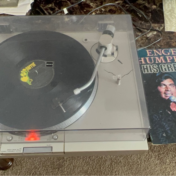 Vintage vinyl records player - Picture 13 of 17